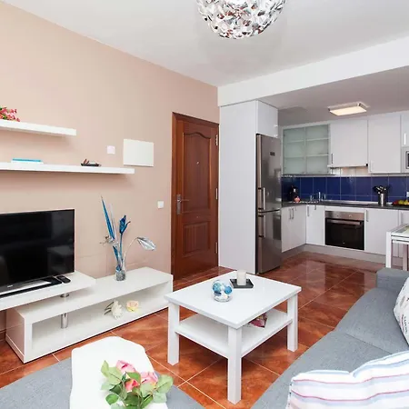 Pantai By Vacanzy Collection Apartment *