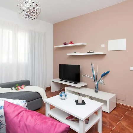 Apartment Pantai By Vacanzy Collection *
